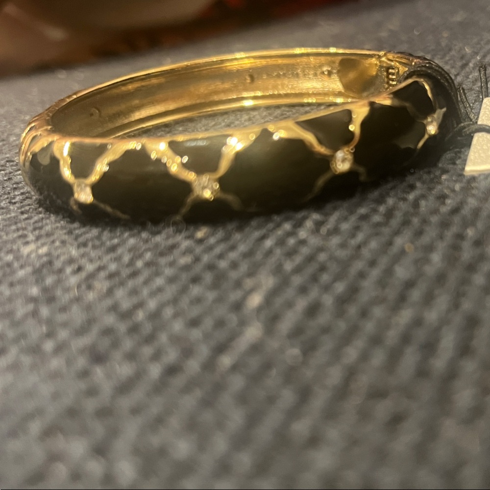 Sophisticated Gold and Black Women's Bracelet